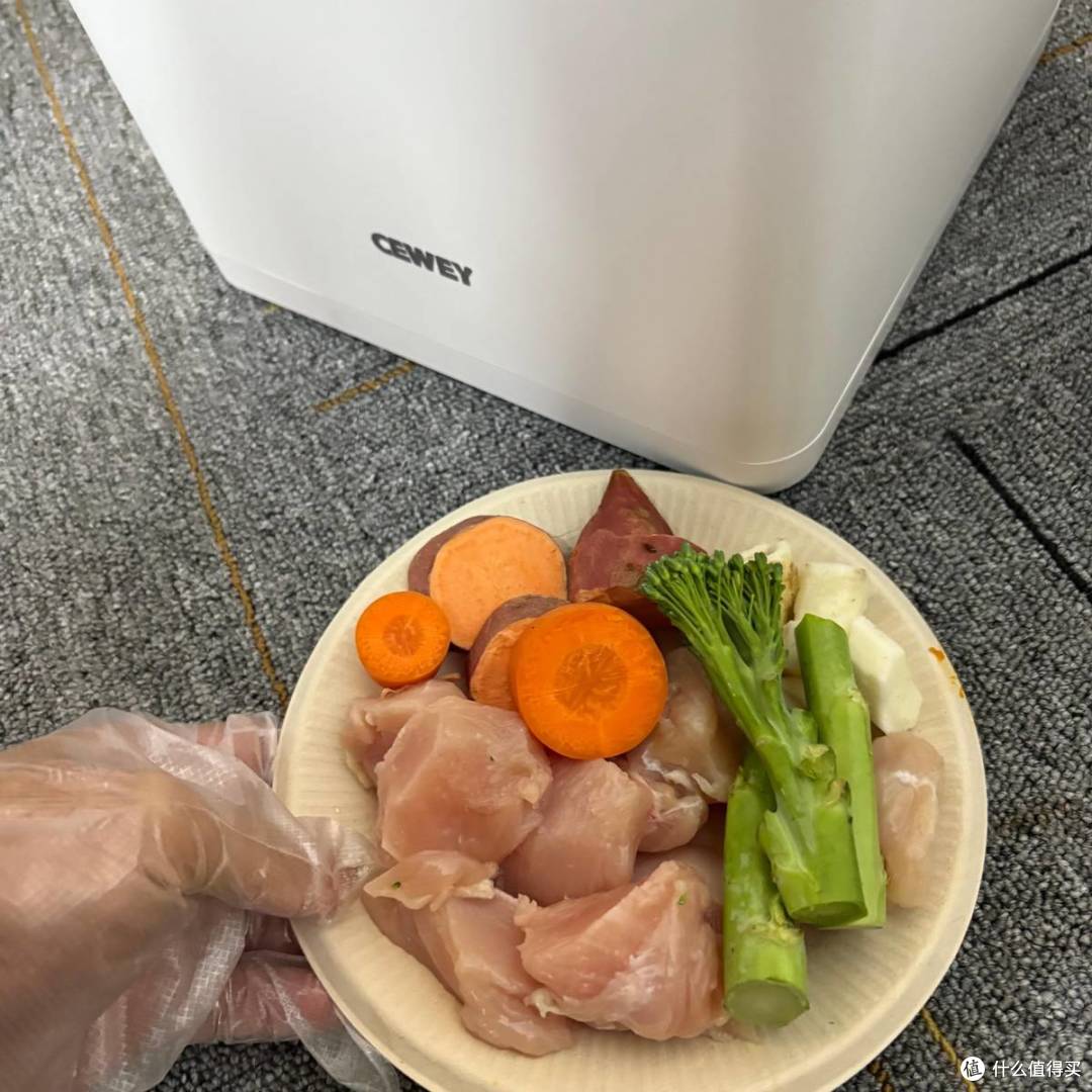自制猫饭比猫粮好吗?用宠物多功能料理机做出来的自制猫饭更安全