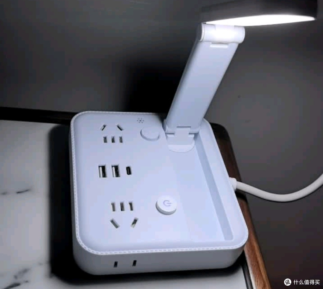 苏士赫尔摩AI语音智控台灯插座