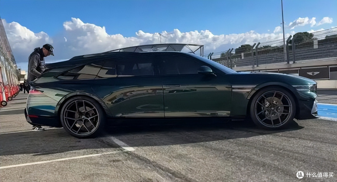 这才是最美旅行车!G90 Wingback实车亮相,捷尼赛思可惜了!