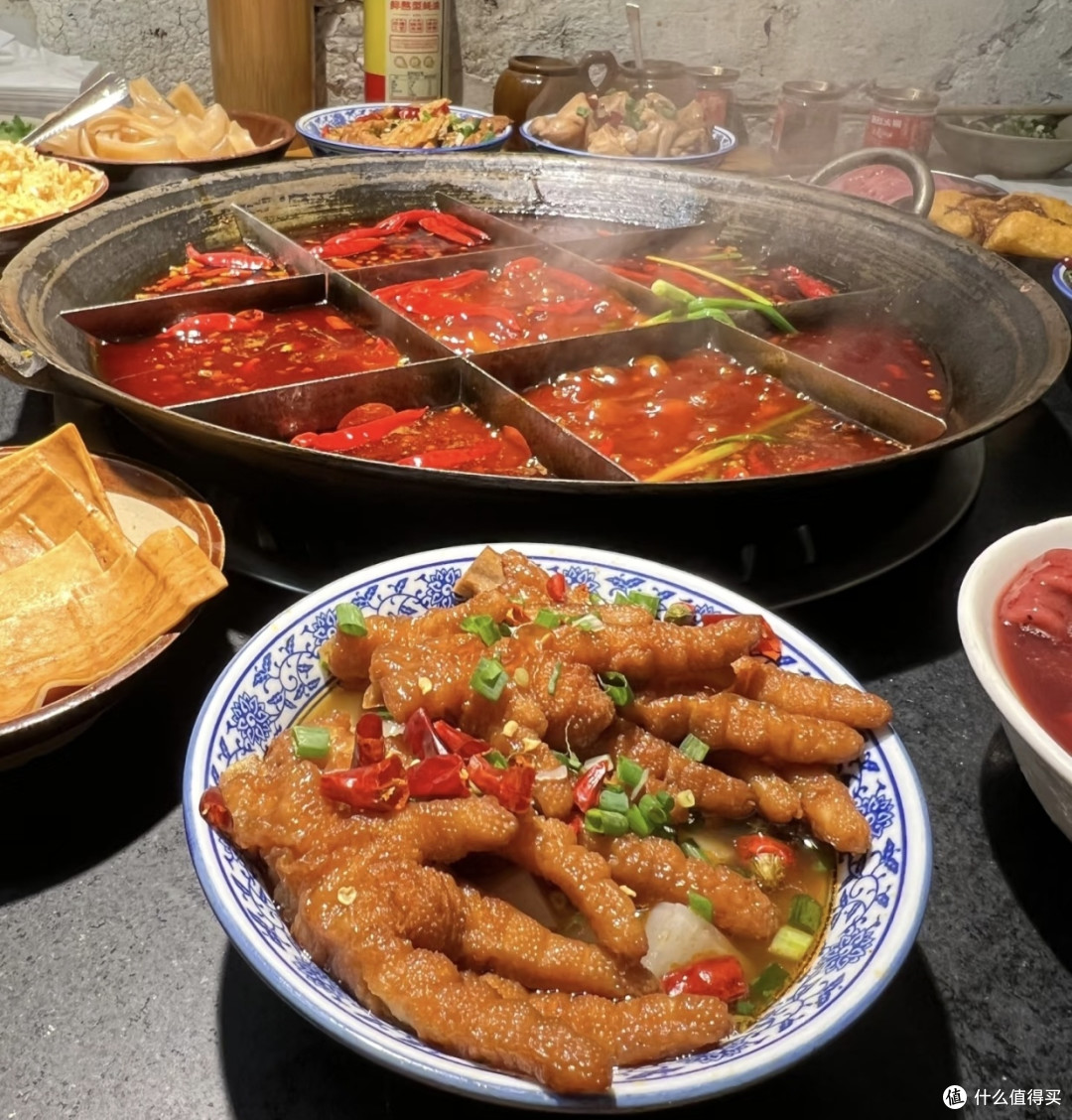 冬天第一顿热辣暴击！四川麻辣火锅暖到跺脚