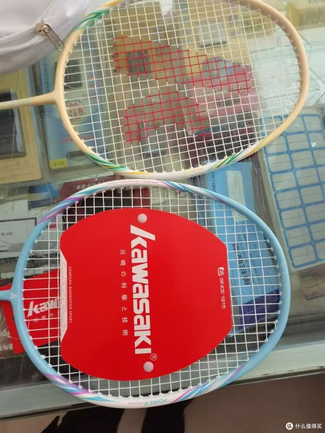 便携设计,轻松拎去球馆的运动伴侣