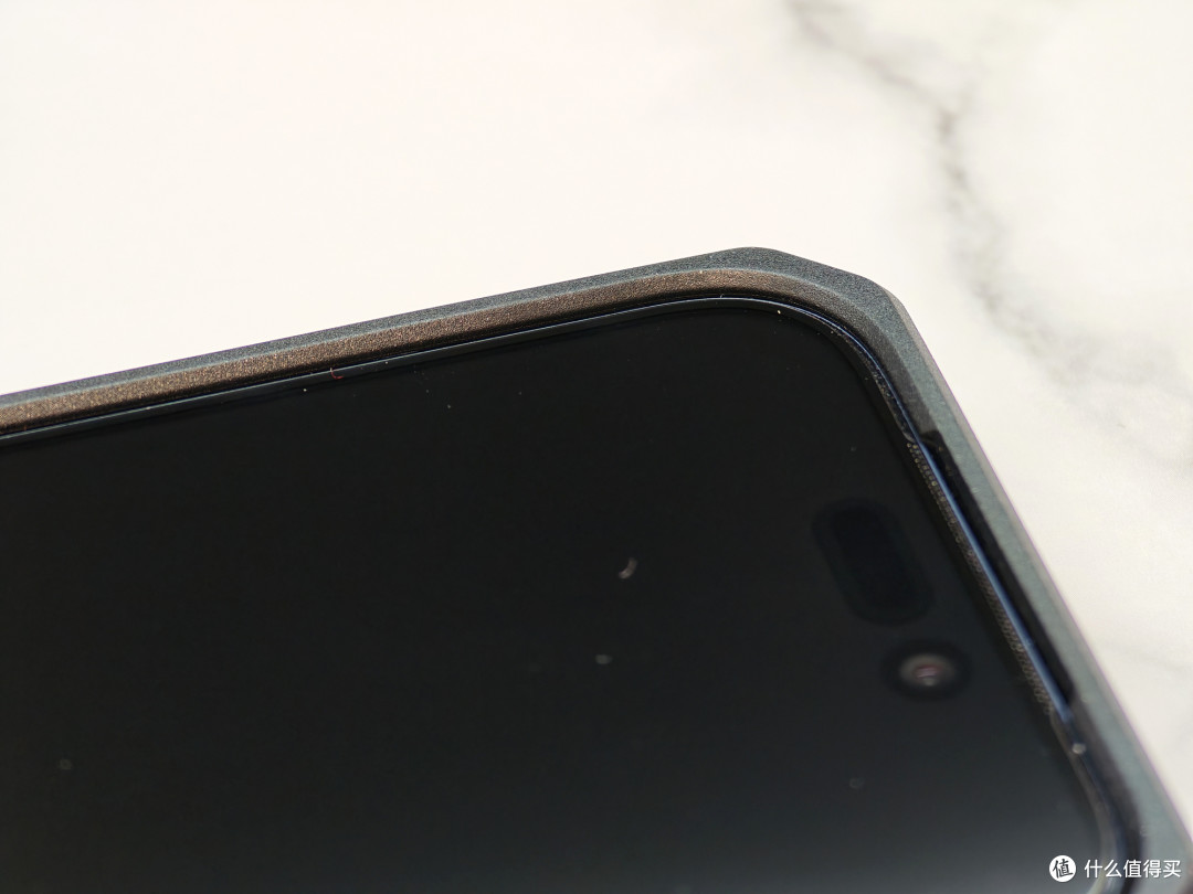 告别脆皮焦虑!UAG碳纤维手机壳,iPhone 17Pro的硬核防护铠甲
