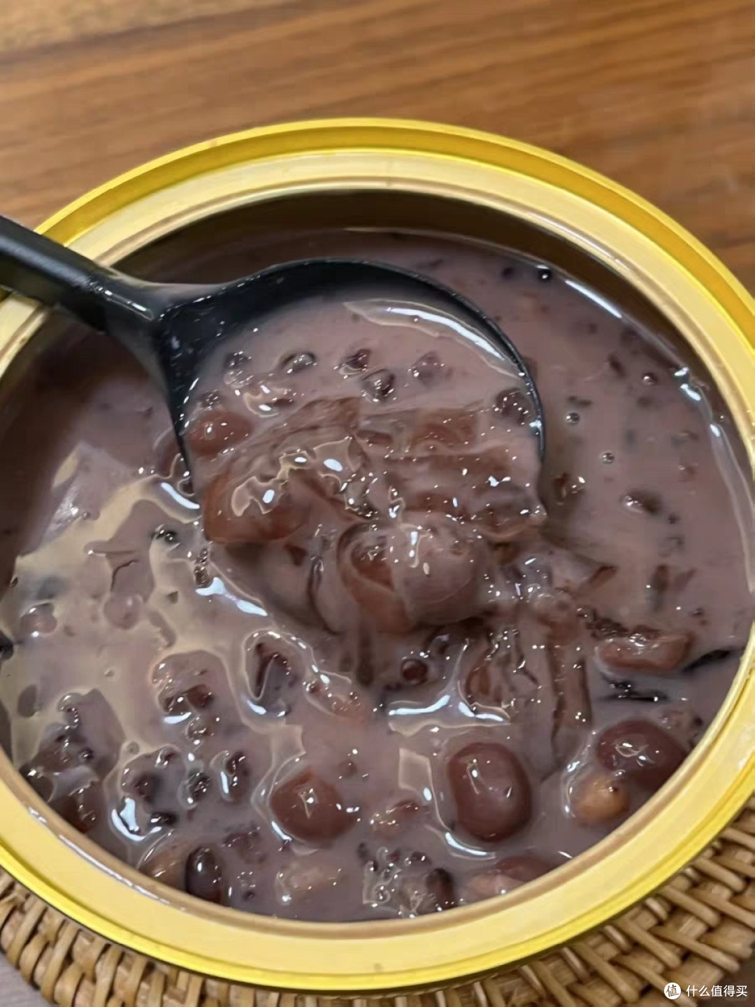 黑米牛奶燕窝粥与红豆银耳羹,高效生活的能量密码