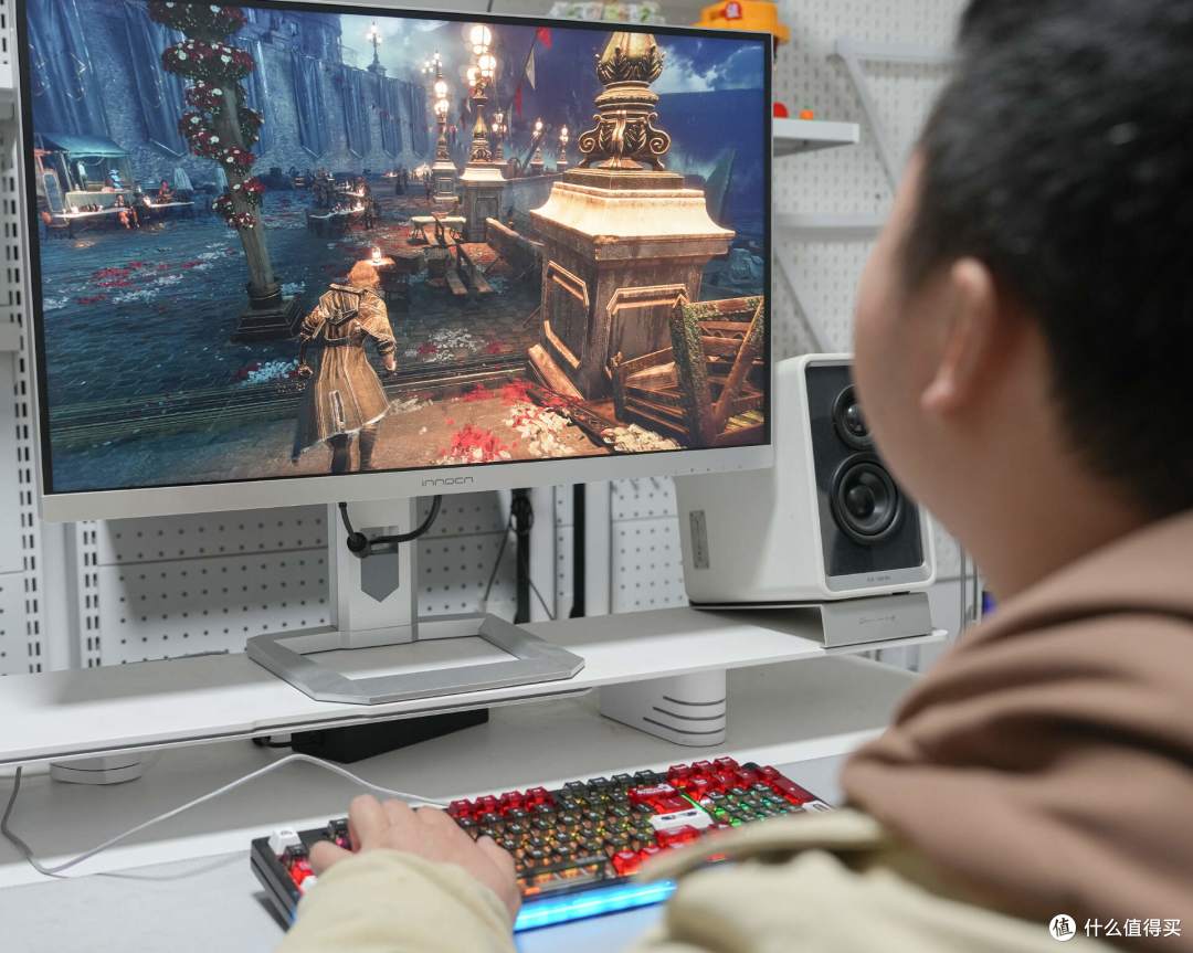 从书房办公到客厅游戏,这把键盘凭什么能跟着我满屋跑?