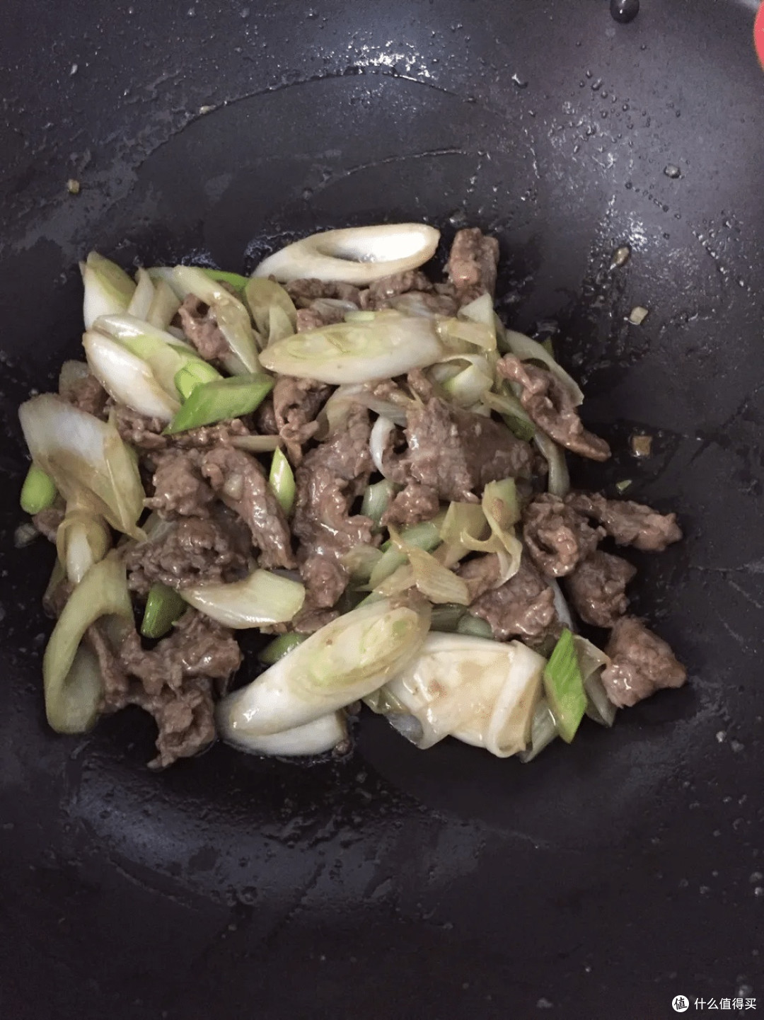 一口暖食：大葱炒牛肉的家常做法