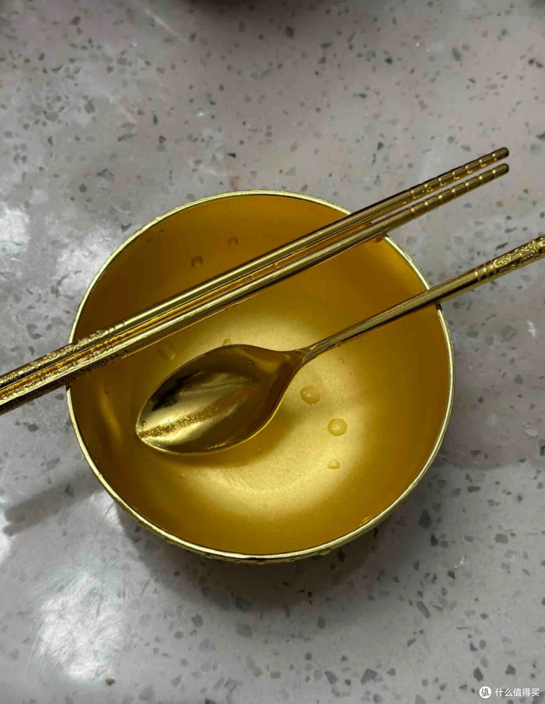 爸妈学会网购后,买到的东西太离谱了!网友:没见过世面的是我