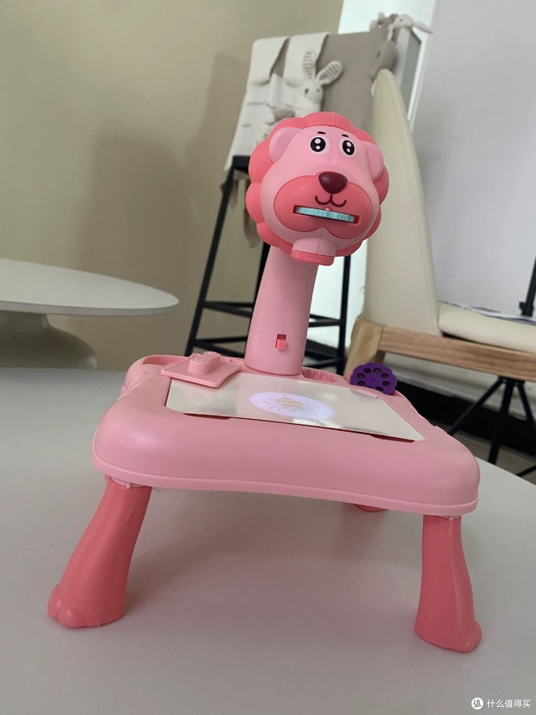 狮子投影画板：孩子艺术启蒙好帮手