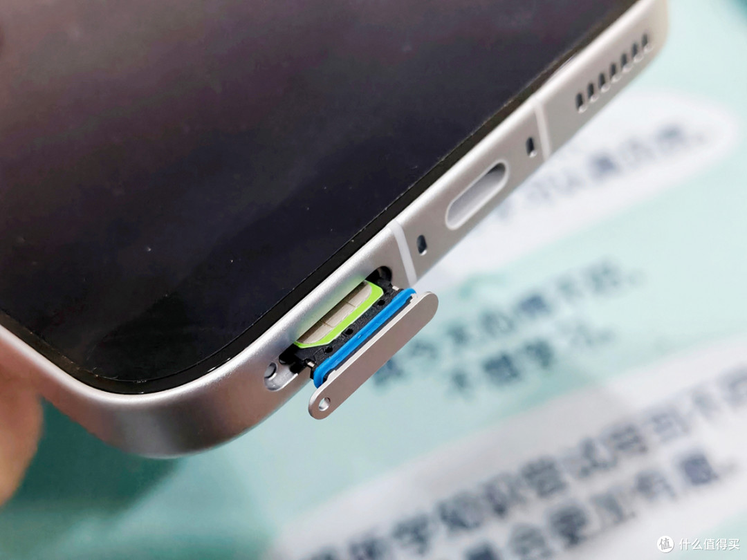 好屏更耐用,iQOO15手机让王者游戏更随心所欲