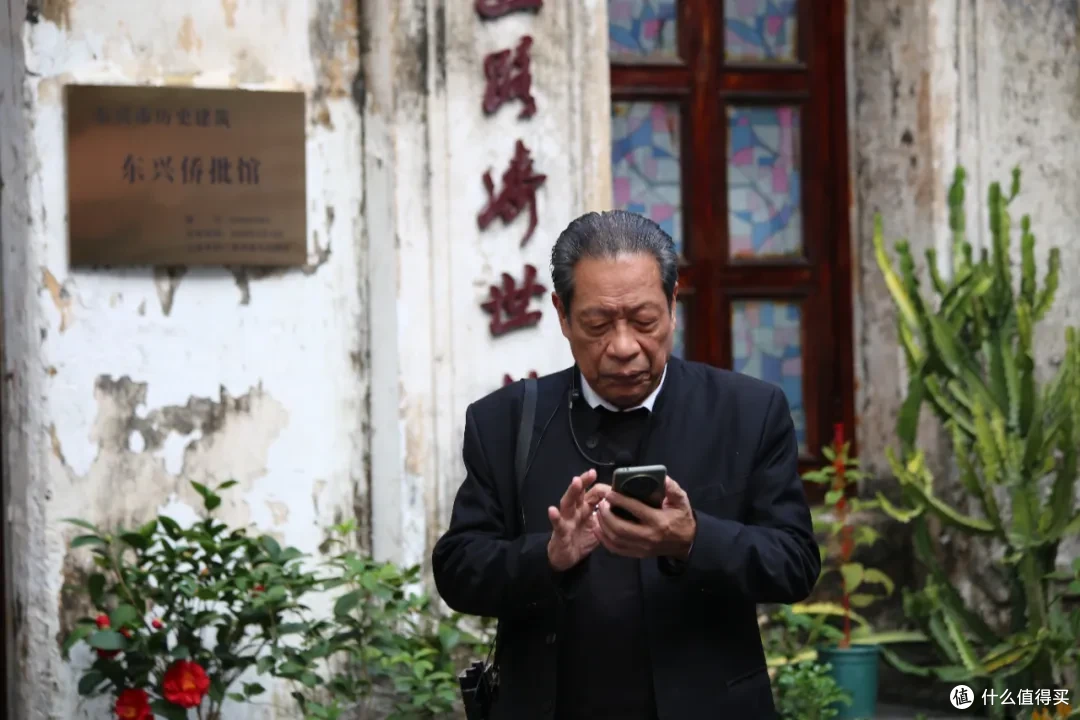 弘扬侨批精神——专访东兴侨批馆创建者与守护者林惠江