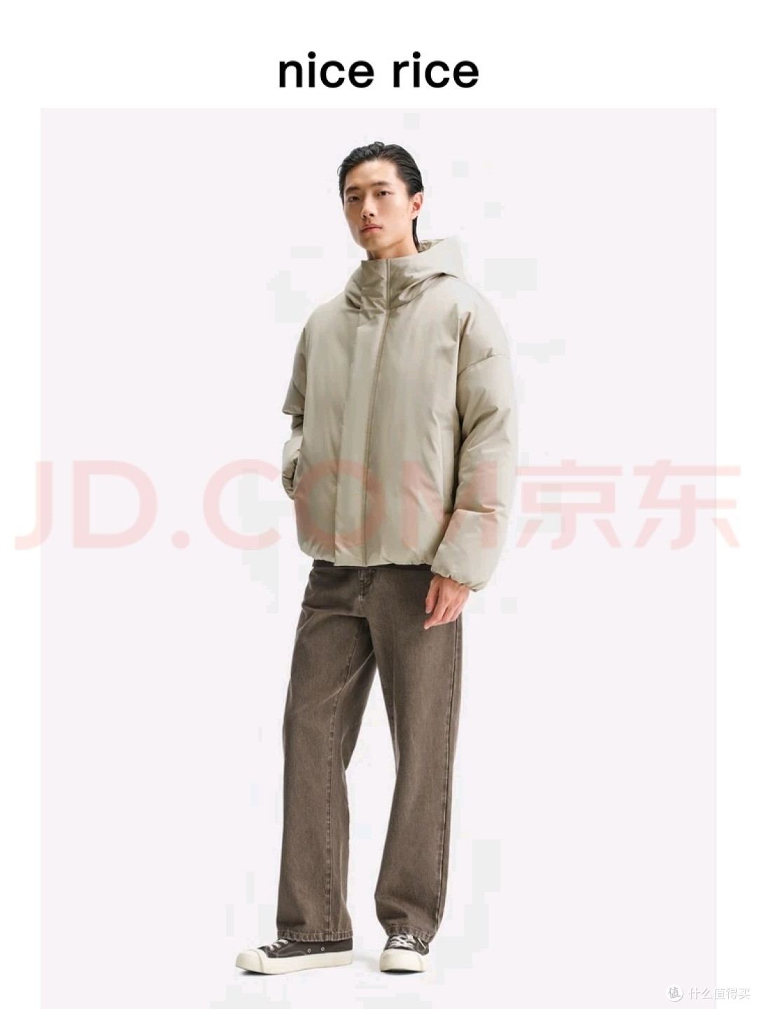 90%白鸭绒：轻盈保暖新选择
