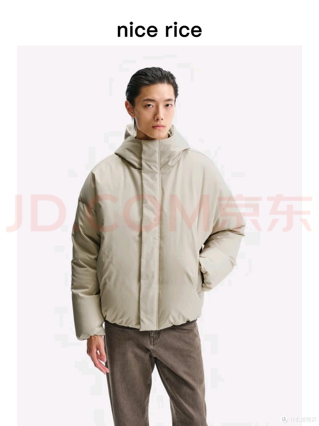 90%白鸭绒：轻盈保暖新选择