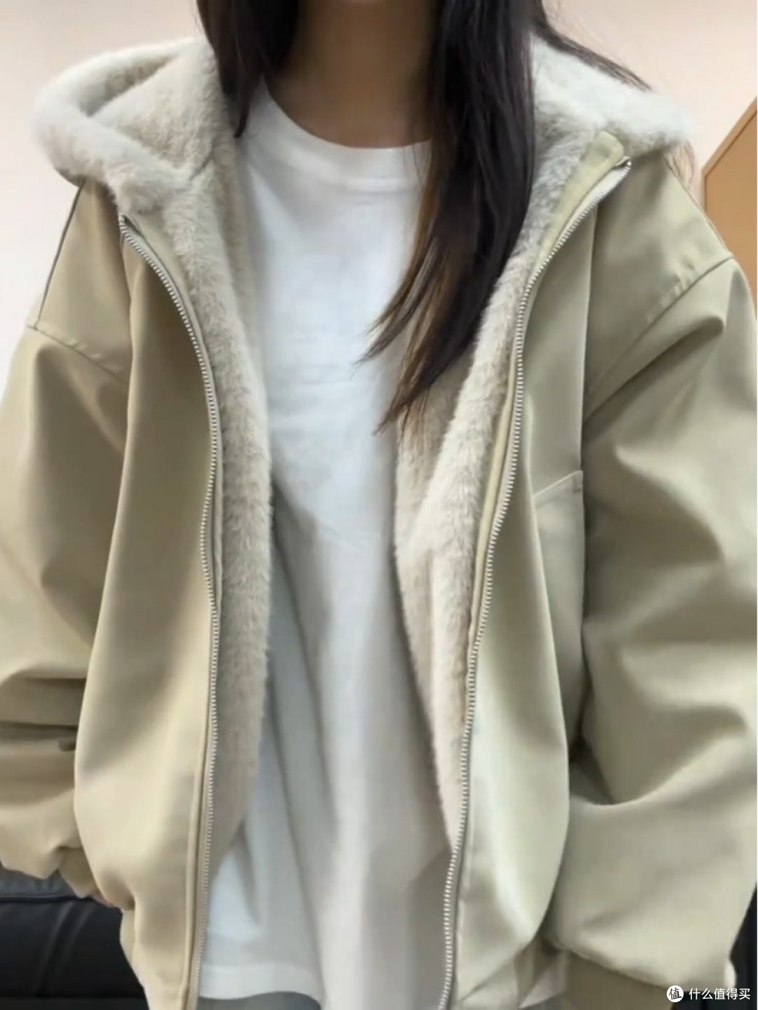 黑色PU皮连帽座山雕棉服,男女穿都绝了