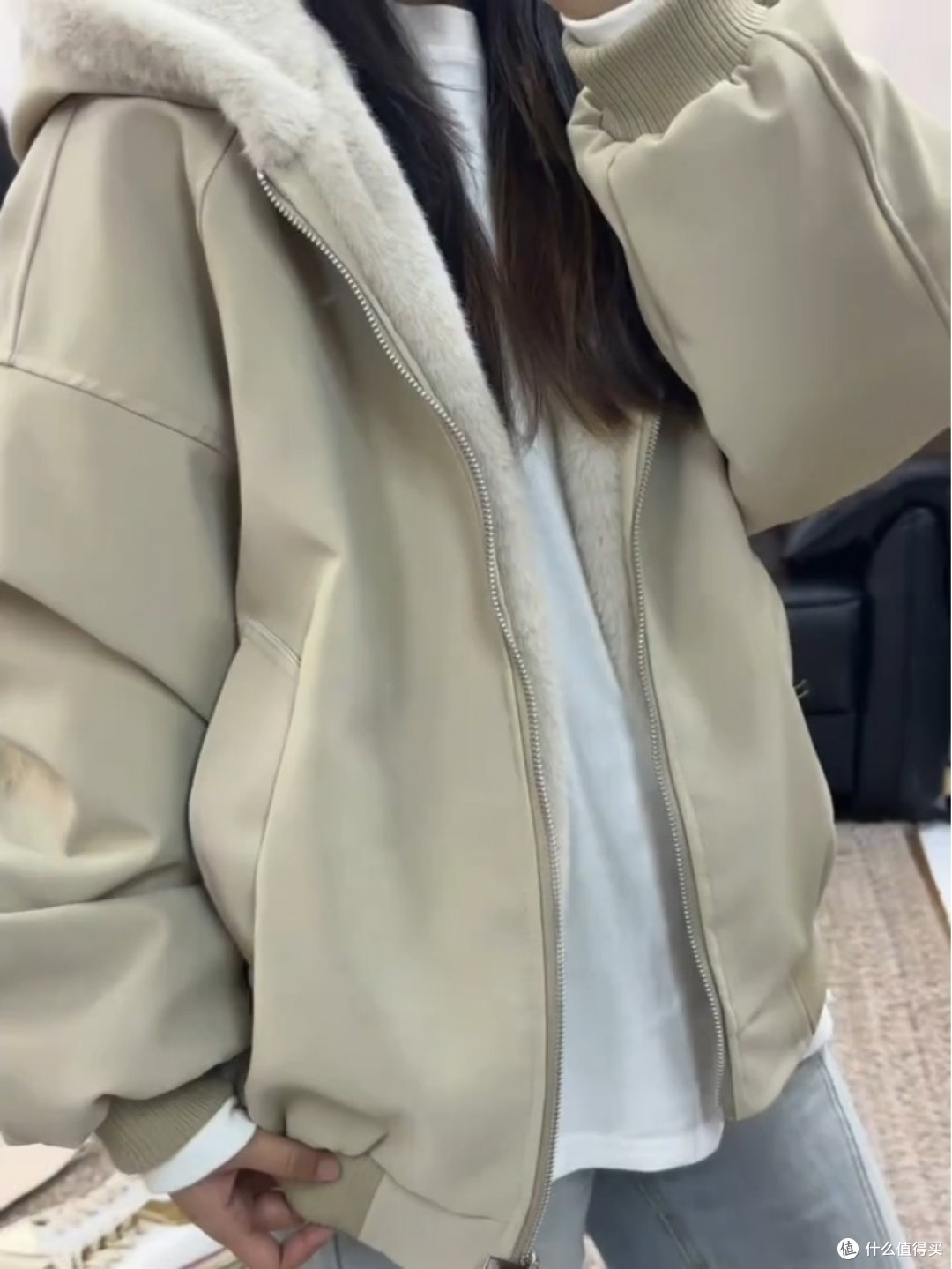 黑色PU皮连帽座山雕棉服，男女穿都绝了