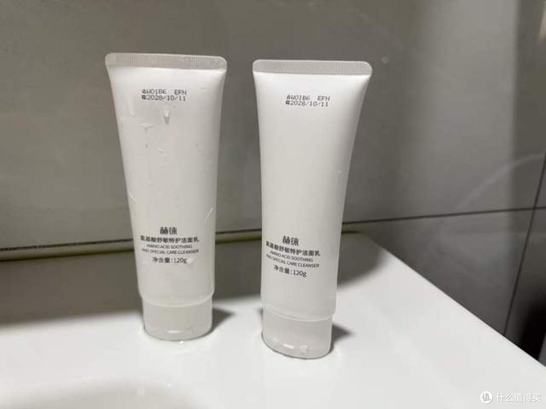 拒绝表层敷衍!赫徕洗面奶测评:洁面深度排浊,清洁抗衰一步到位