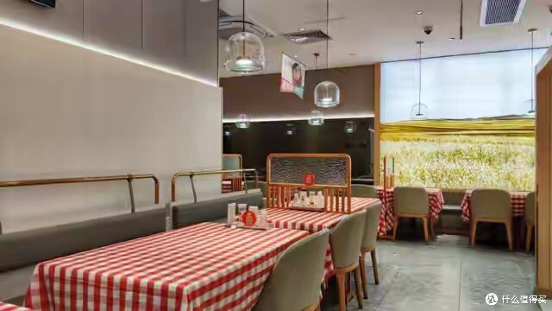西贝降价反击！不用预制菜、羊肉串现穿，能挽回“受伤”食客吗？