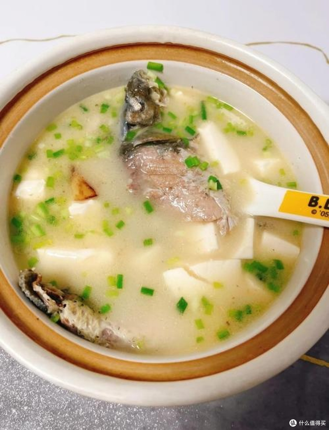 冬日暖汤：鲫鱼豆腐汤的鲜醇暖意