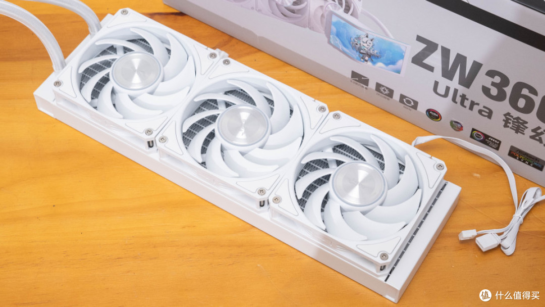 白色海景房:华硕X870 吹雪S+索泰 5070 SOLID+先马巨浪3装机分享
