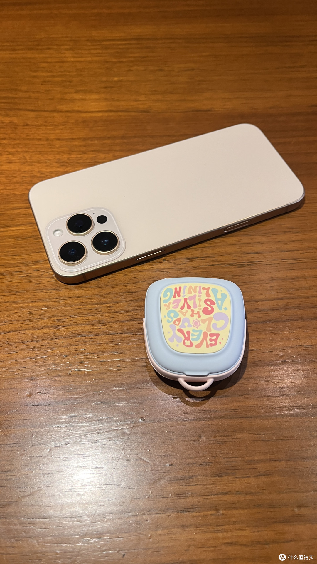 BLINBLIN这次直接把耳机做成行走的小艺术品 GS-T1小书包耳机