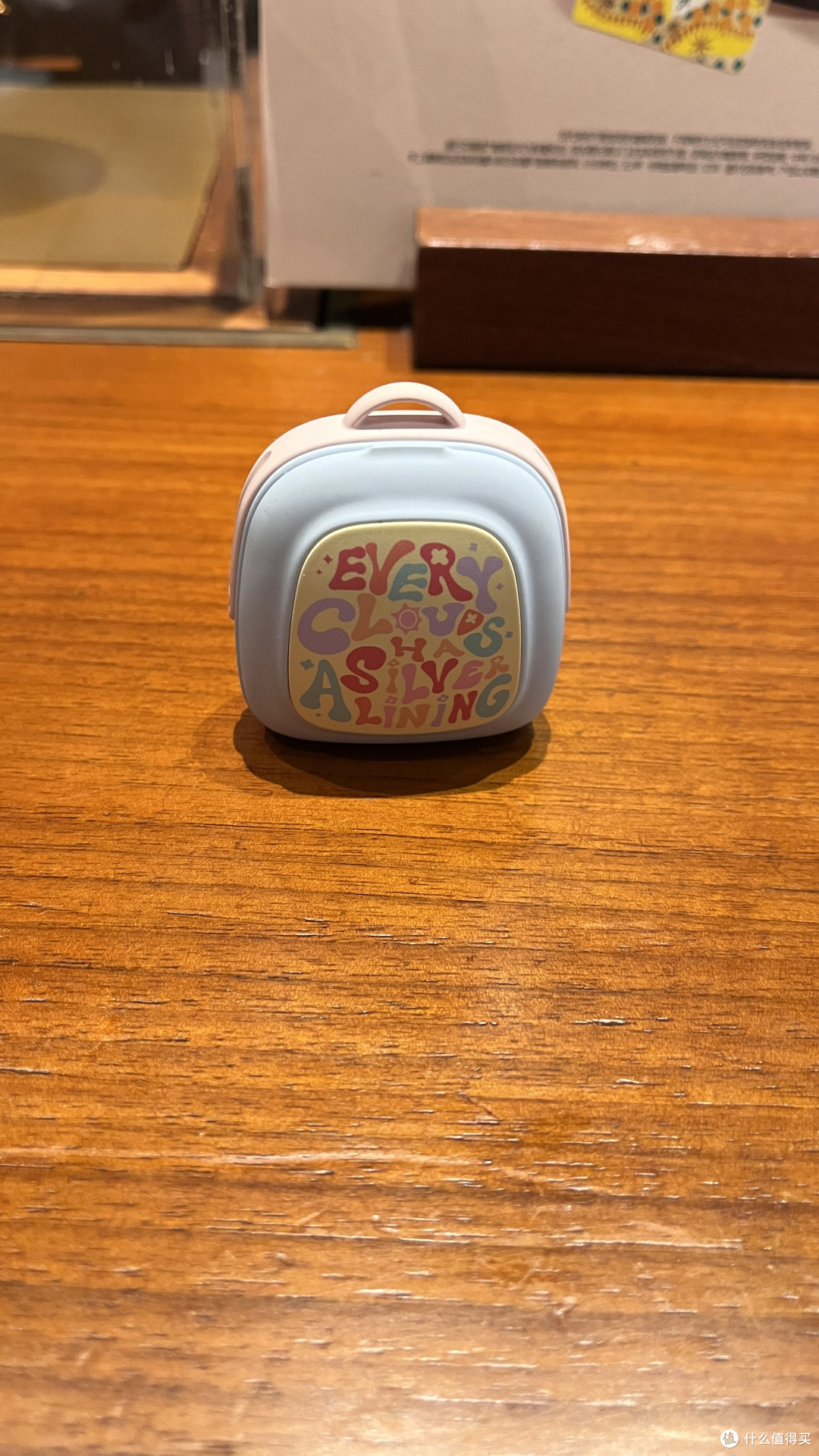 BLINBLIN这次直接把耳机做成行走的小艺术品 GS-T1小书包耳机