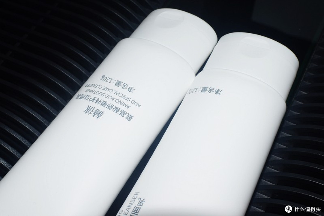深层清洁细致呵护 赫徕氨基酸舒敏特护洁面乳