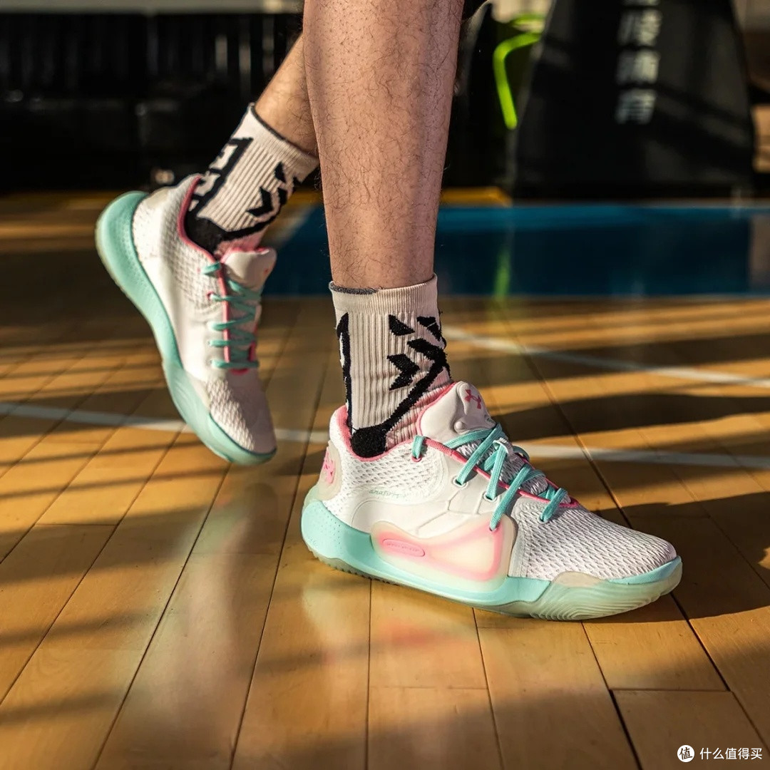 安德玛UA Anatomix Spawn 2深度体验