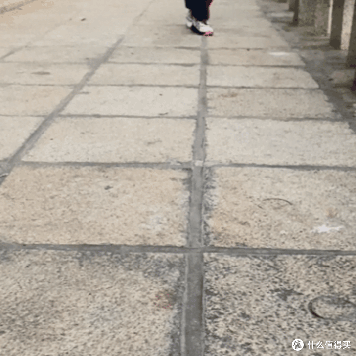 从“只看款式”到“四步选鞋法”,这双黑科技运动鞋守护孩子健康