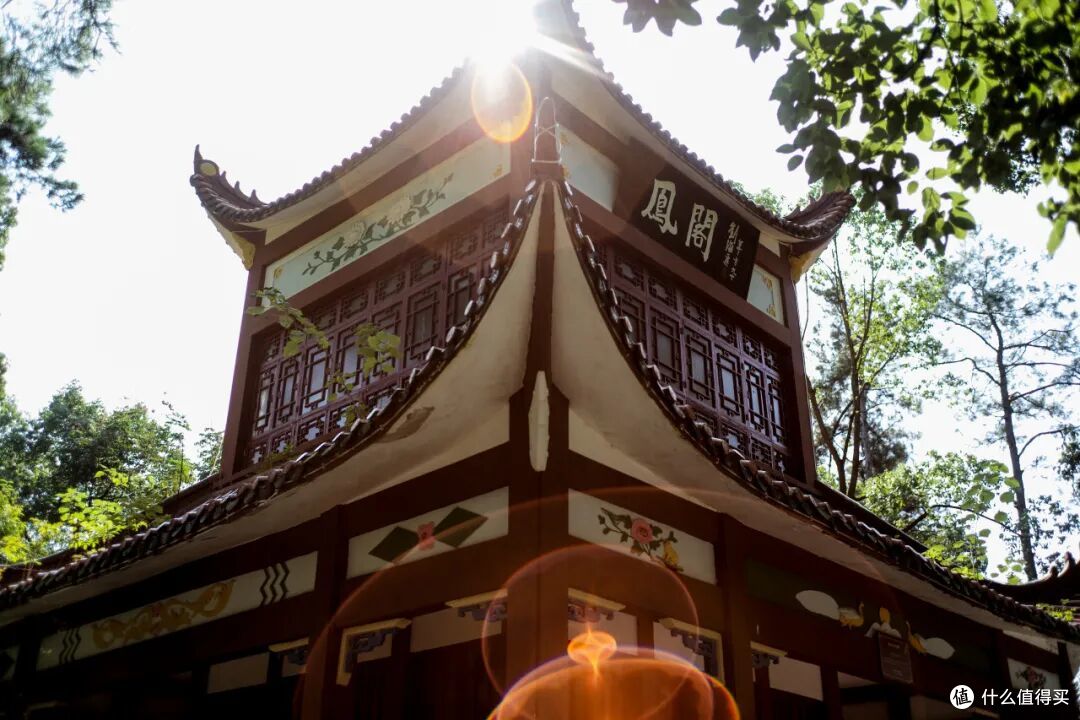 这个“名牌加身”的西南山城，正适合淡季来玩！