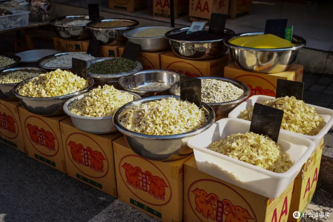这个“名牌加身”的西南山城，正适合淡季来玩！