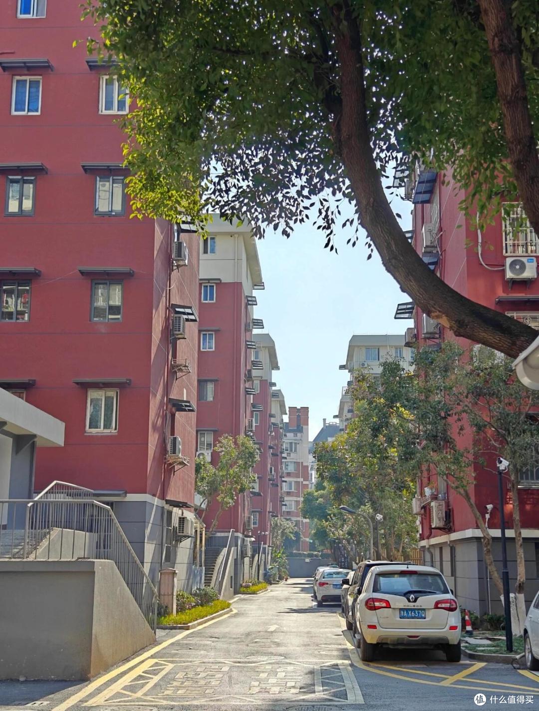 住建部放话:凡是楼龄满25年的房子,将按新规处理,老小区有福了