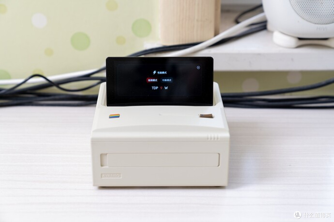 AYANEO Retro Mini PC AM01S 评测,翻转副屏旗舰性能的迷你主机