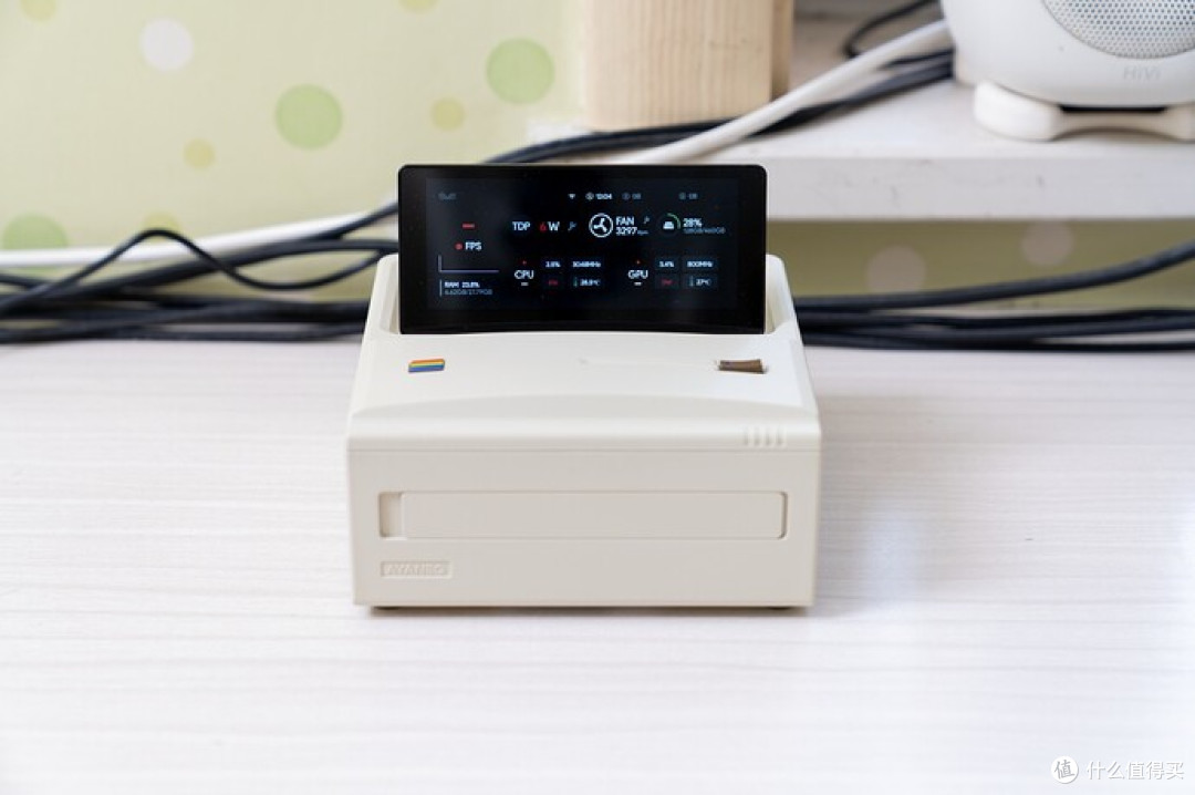 AYANEO Retro Mini PC AM01S 评测,翻转副屏旗舰性能的迷你主机