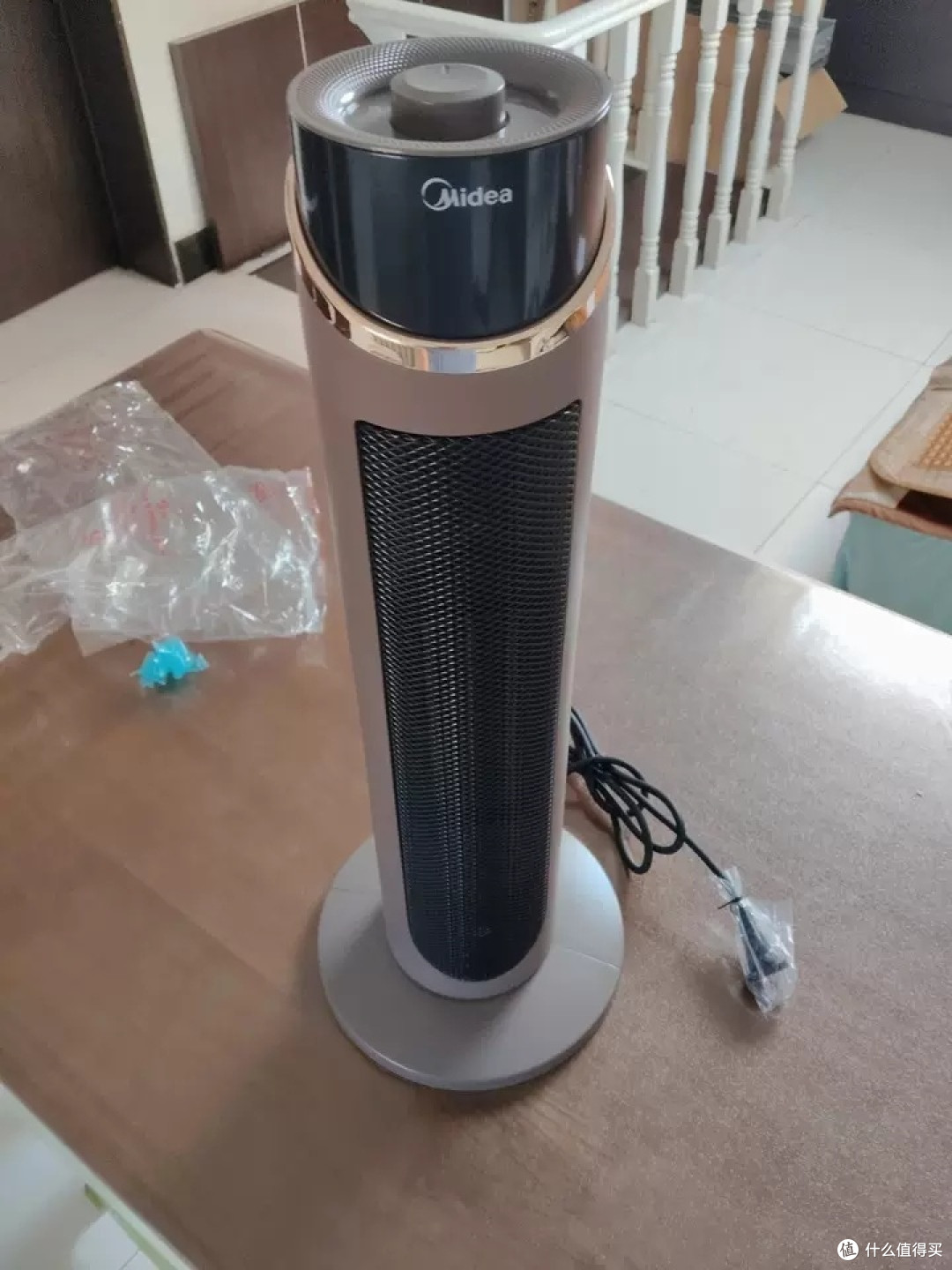 美的抗菌暖风机给宝宝安心暖