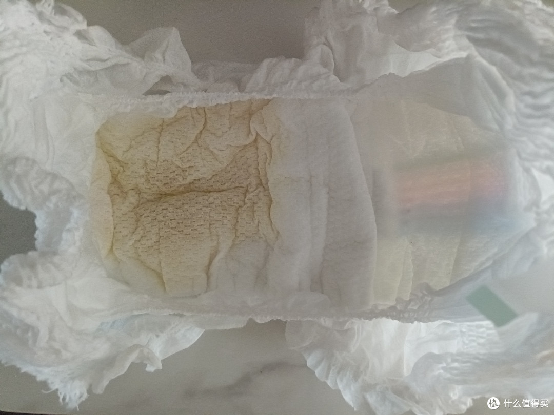 BeBeBus 金标特别款XL 拉拉裤：吸水 / 防漏 / 透气全维度测评