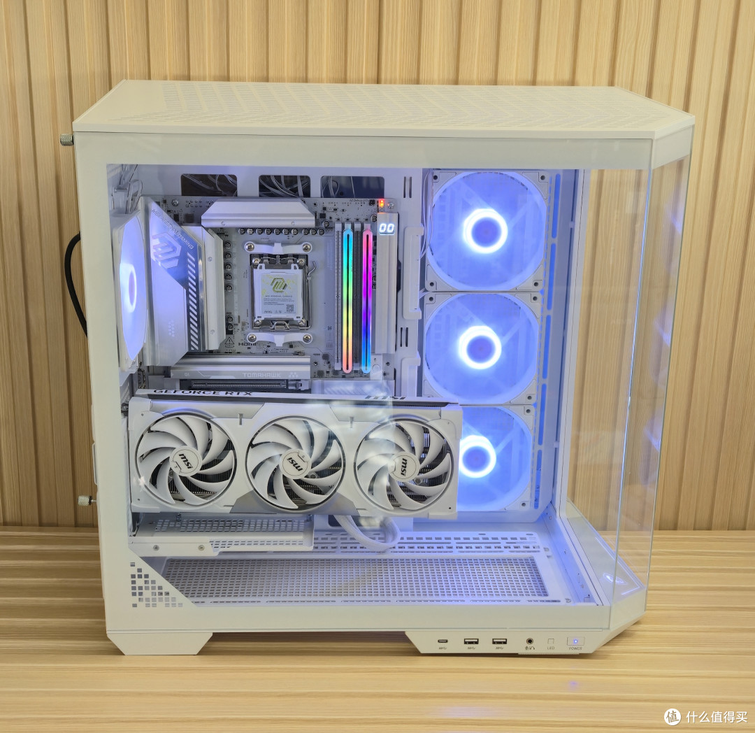 MSI MAG X870E Tomahawk MAX Wifi PZ 评测