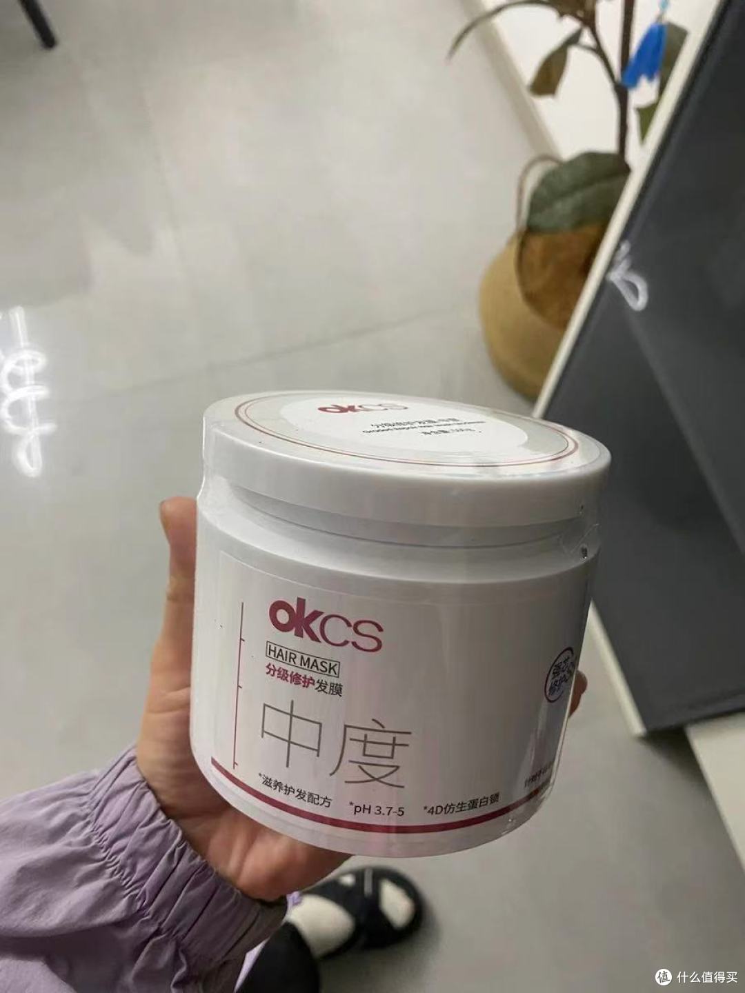 家人们谁懂啊！烫染3次后的头发真的像一把枯草😭
