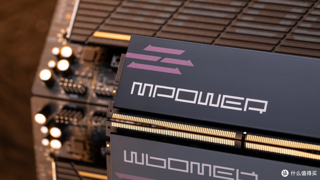 海景房硬核美学:云彣云砺DDR5×微星B850 MPOWER