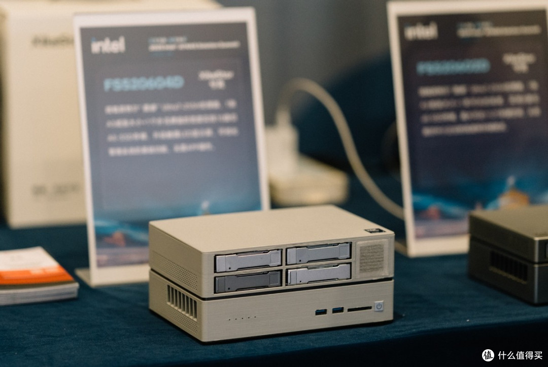 英特尔联合生态伙伴，在玩一种很新的AI NAS