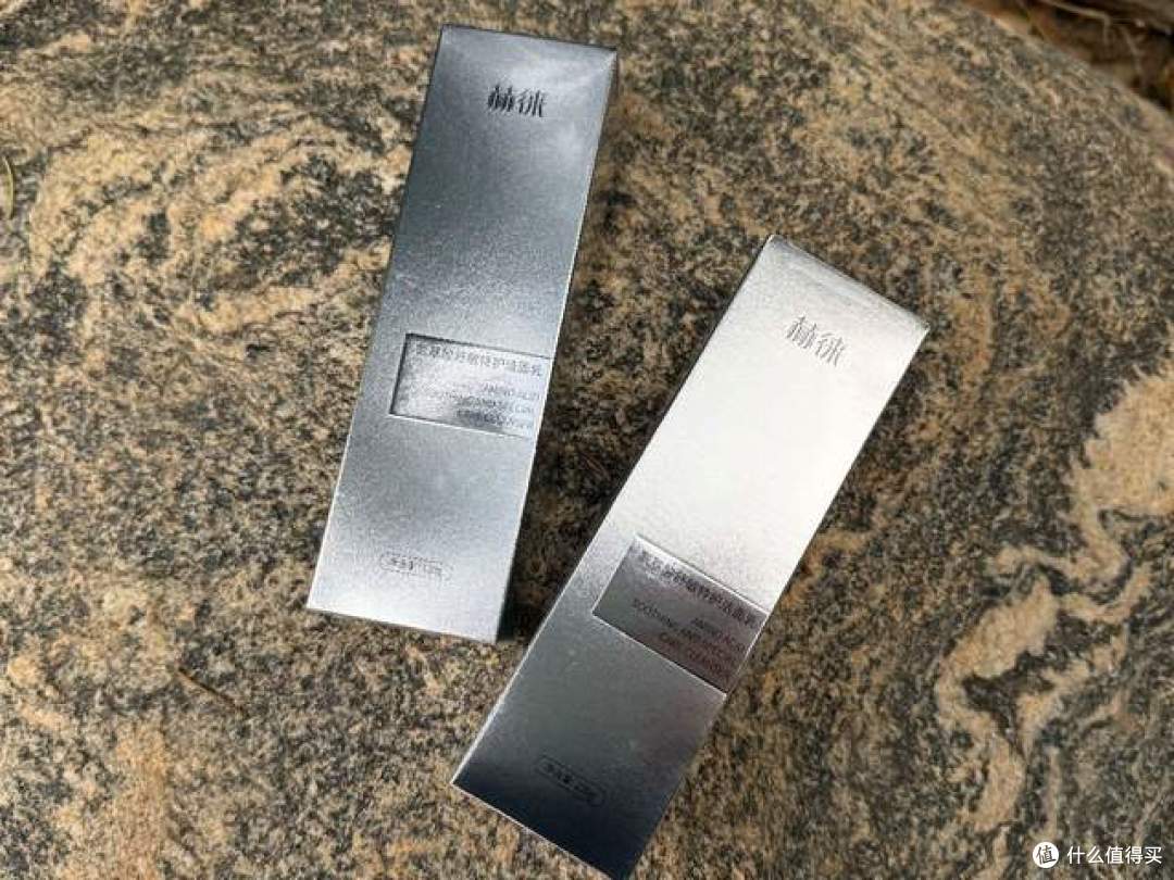 表面清洁无效!赫徕洗面奶测评:只做深层净澈肌底毒素+抗衰老