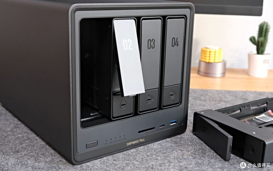 养娃家用NAS首选,新手也能用绿联DXP4800 Plus搭建存储娱乐中心