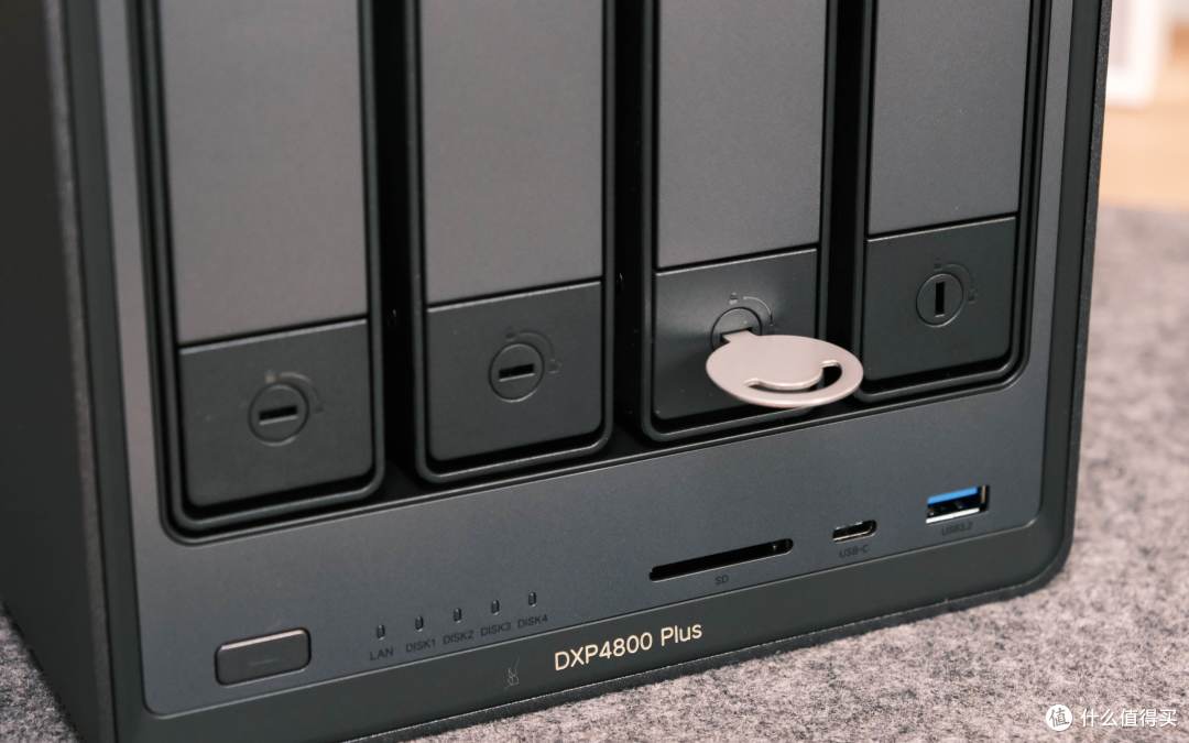 养娃家用NAS首选,新手也能用绿联DXP4800 Plus搭建存储娱乐中心