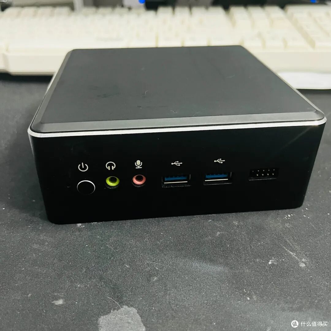 海鲜大量流出准系统只要190,m.2 nvme盘位+SATA盘位,NAS轻办公