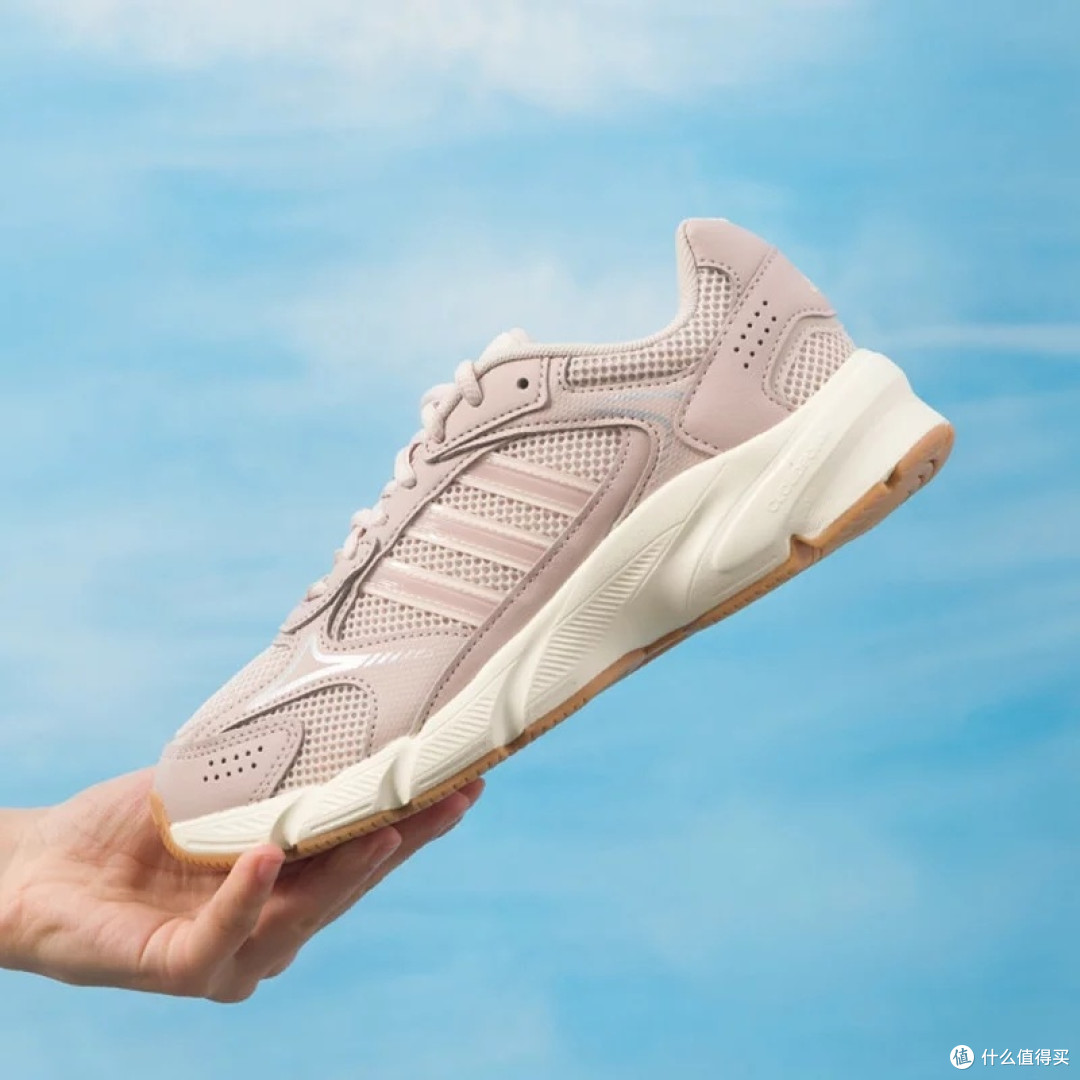 adidas CRAZYCHAOS 2000:复古与实用的平衡