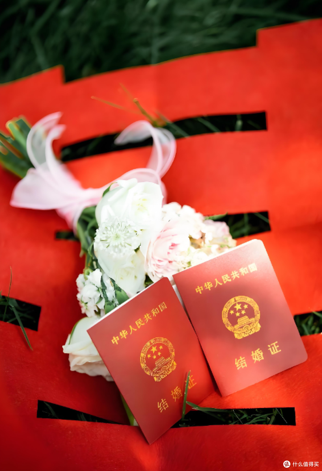 结婚人数“十年首涨”:政策发钱、领证自由,年轻人终于敢结婚了