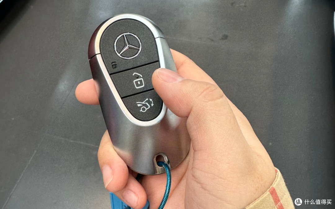 我的40万奔驰C260L提车记:冲动消费踩坑实录