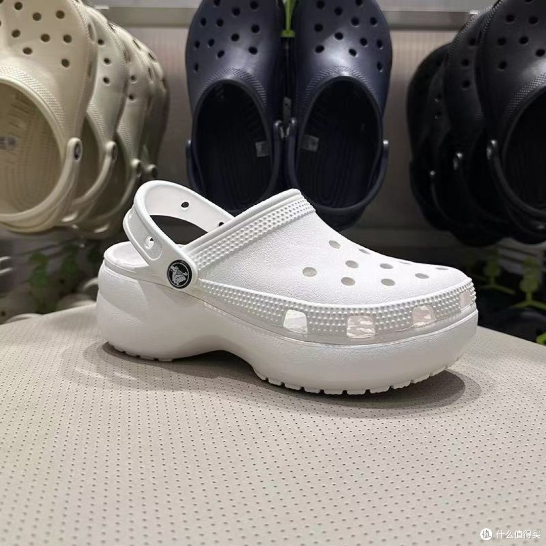 Crocs云朵厚底洞洞鞋|夏季本命鞋焊在脚上了!