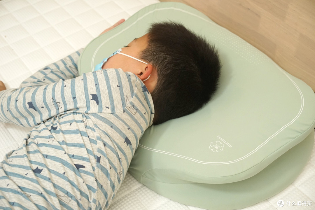 专为颈椎不适设计:有助深度睡眠的添眠荷叶护颈枕的分享