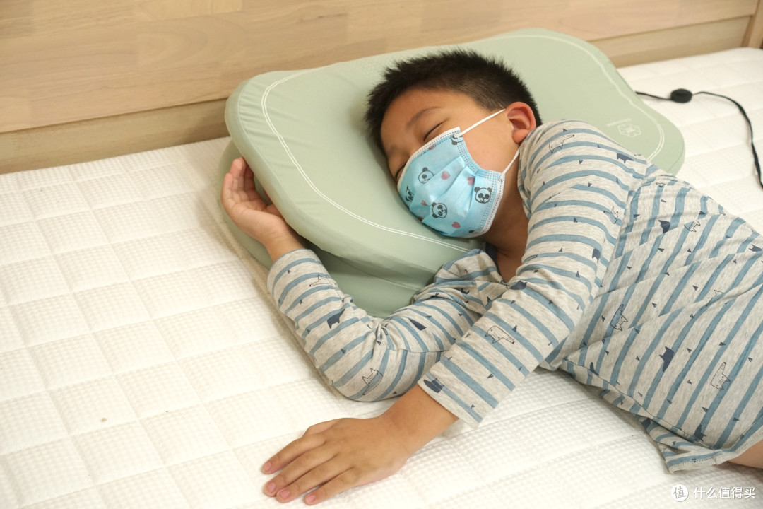 专为颈椎不适设计:有助深度睡眠的添眠荷叶护颈枕的分享