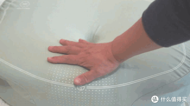 专为颈椎不适设计:有助深度睡眠的添眠荷叶护颈枕的分享