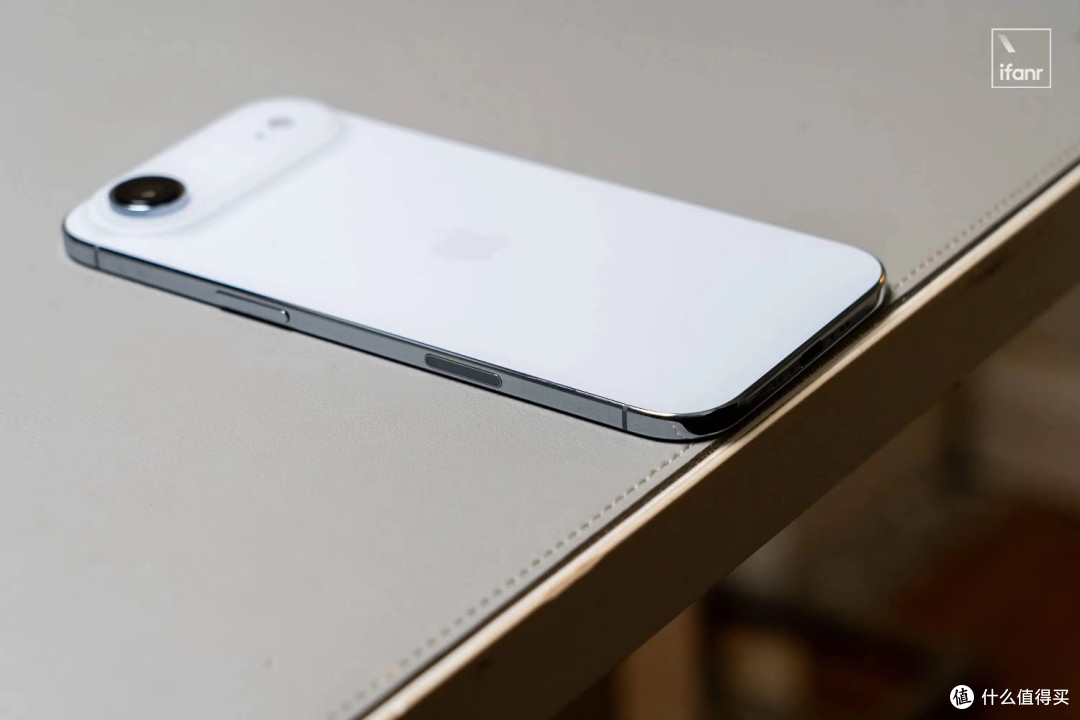 iPhone 17保值率出炉,1TB版iPhoneAir十周贬值近半!