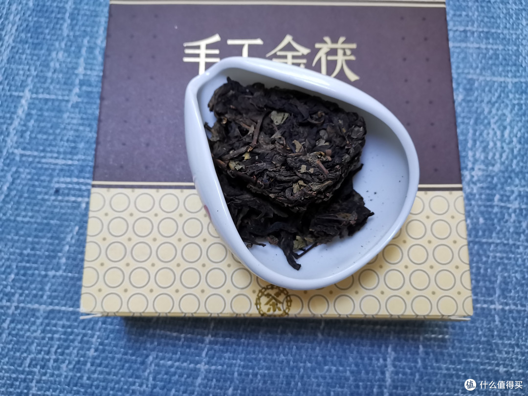 茯茶是什么茶？属于后发酵黑茶，冬天煮一壶正适合